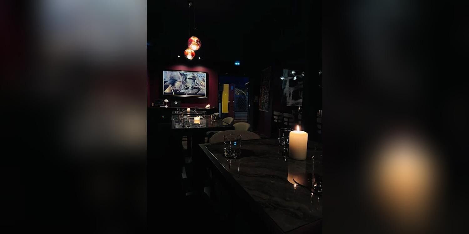 Saint, bar