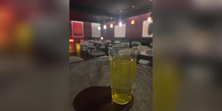 Saint, bar