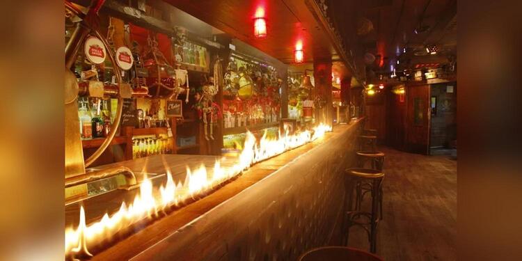 Barberousse, bar