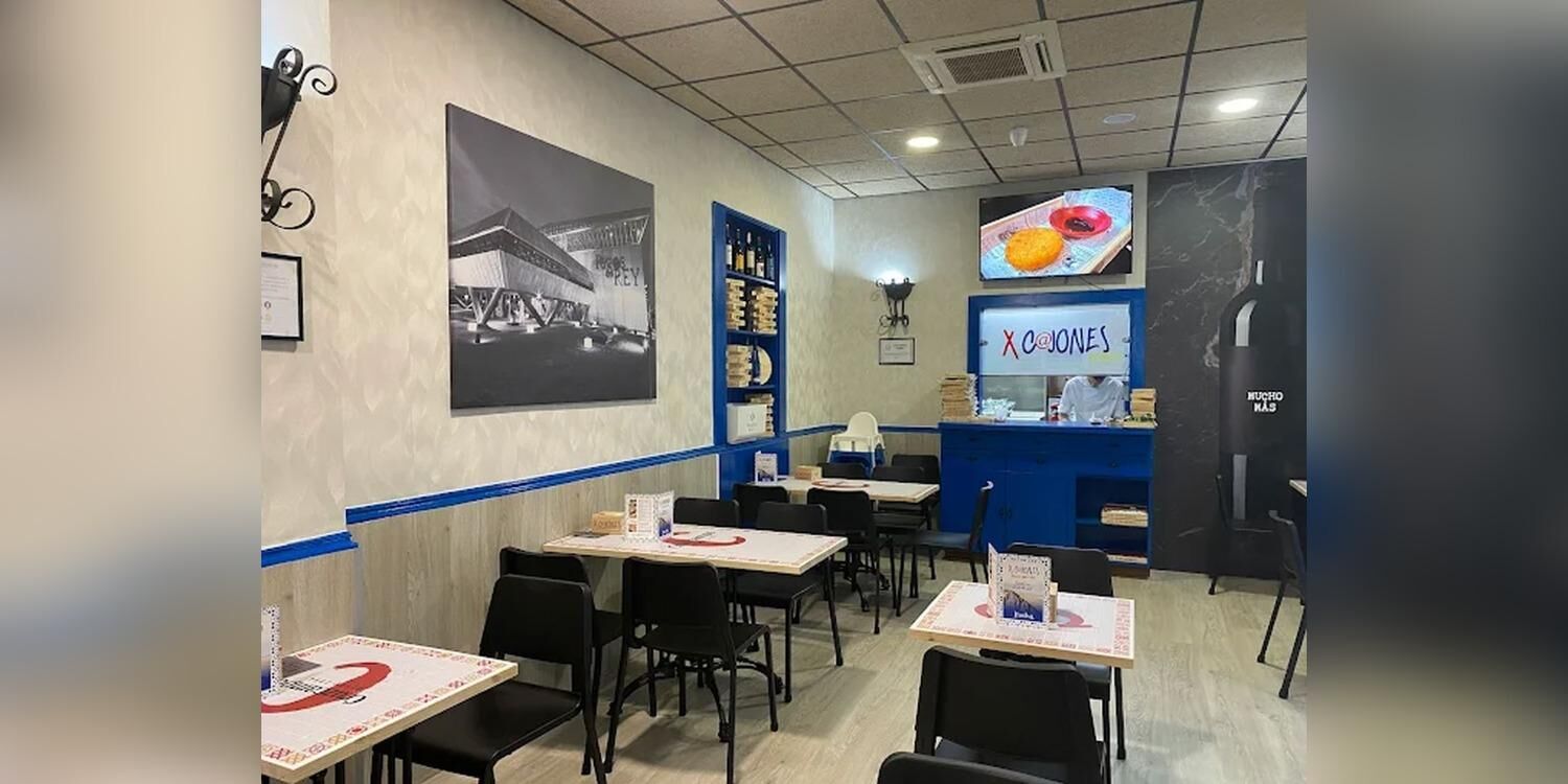 Taberna XCajones, bar
