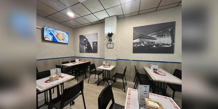 Taberna XCajones, bar