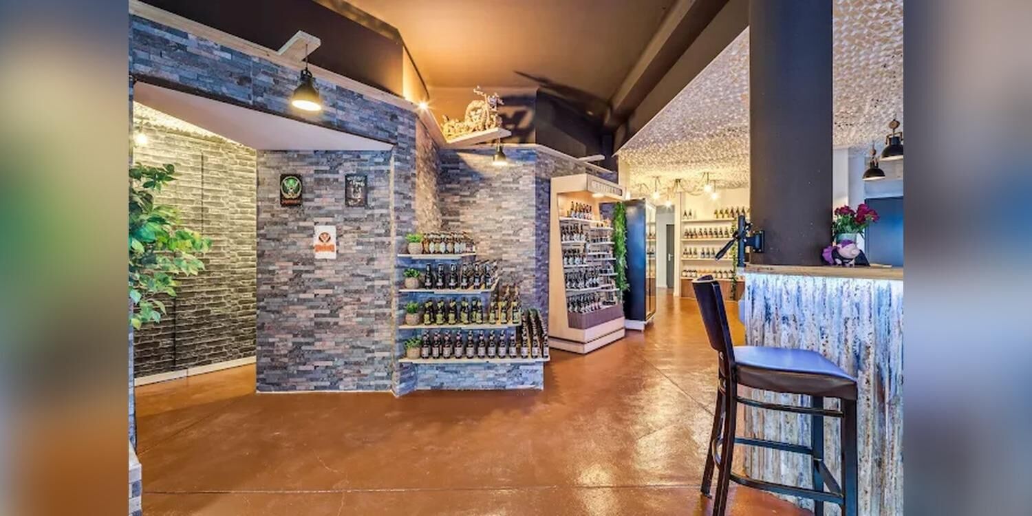 L'usine, bar