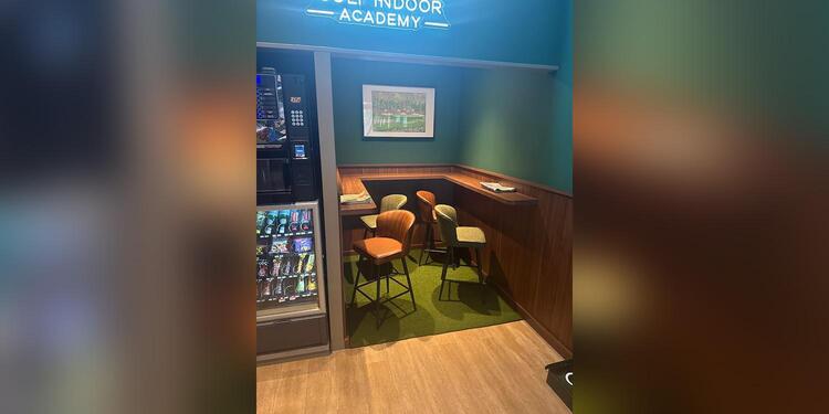 Golf Indoor Academy - Nice, bar