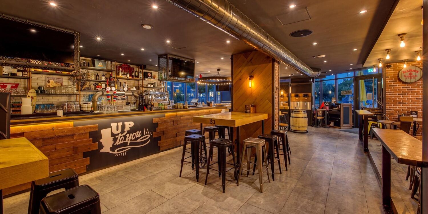 Up To You SQY - Bar Pub Restaurant, bar