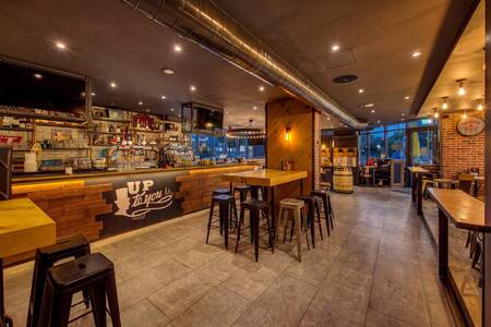 Up To You SQY - Bar Pub Restaurant, Bar Montigny-le-Bretonneux  #0