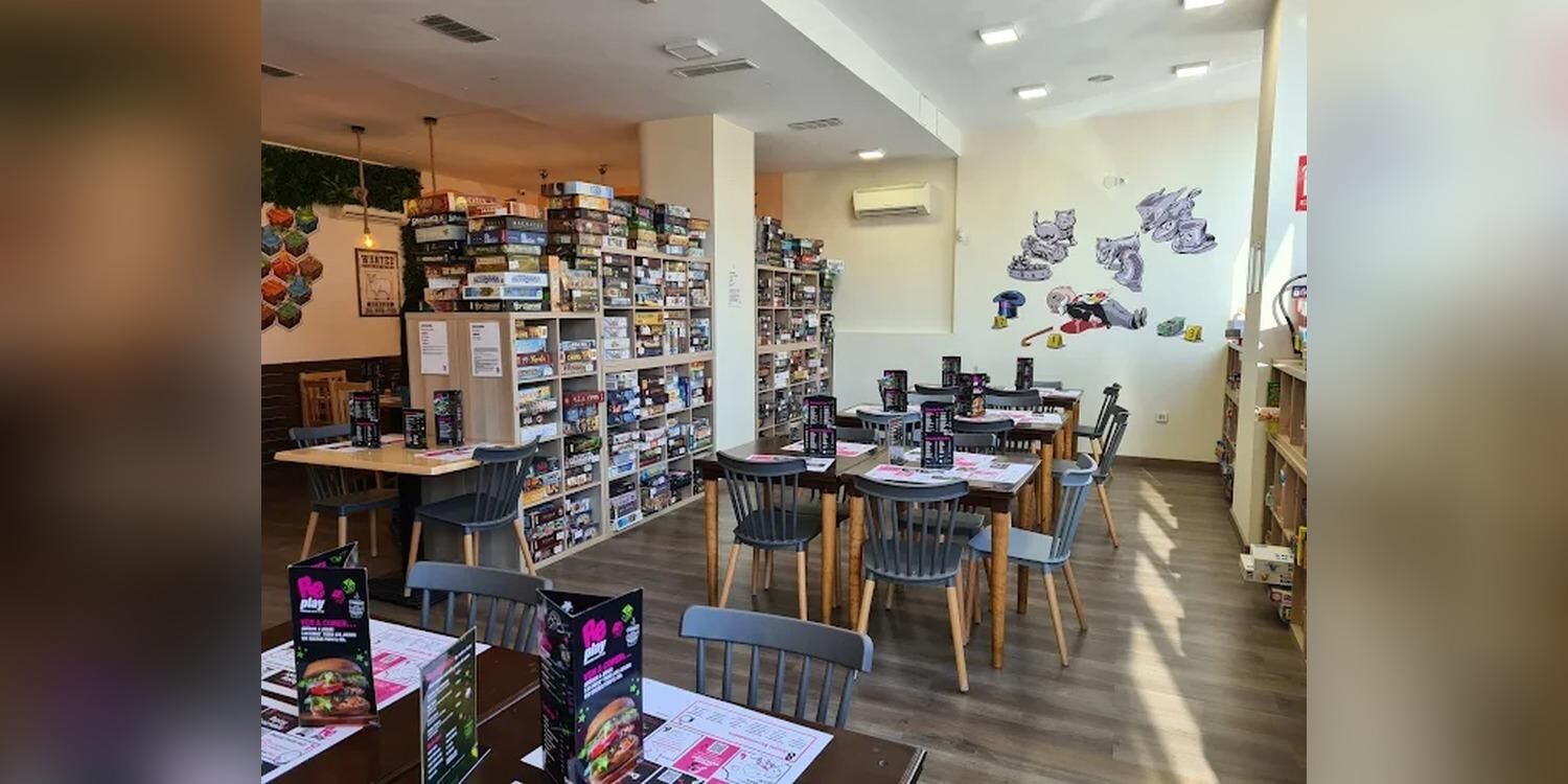 Replay boardgame Cafe, restaurant