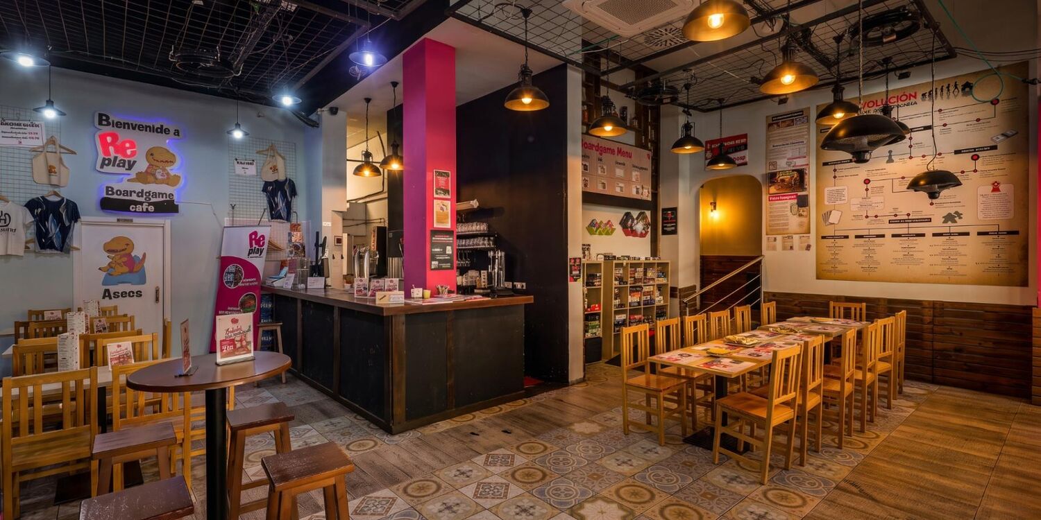 Replay boardgame Cafe, bar