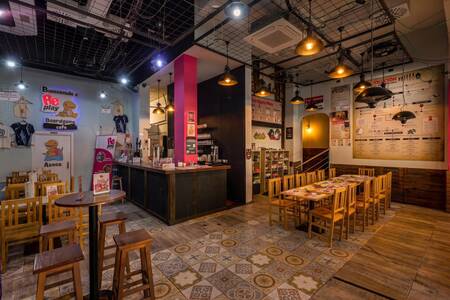 Replay boardgame Cafe, Bar Madrid Borne #0