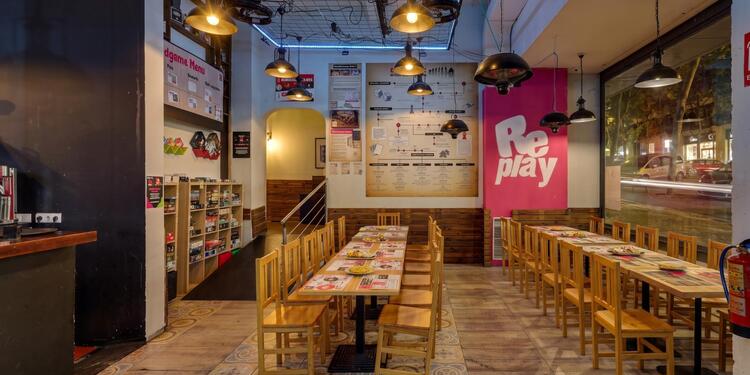 Replay boardgame Cafe, bar