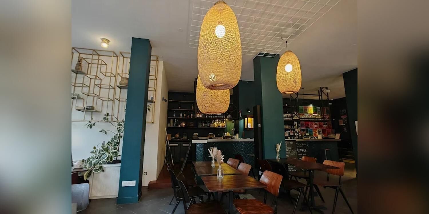 The Wrong Side, restaurant