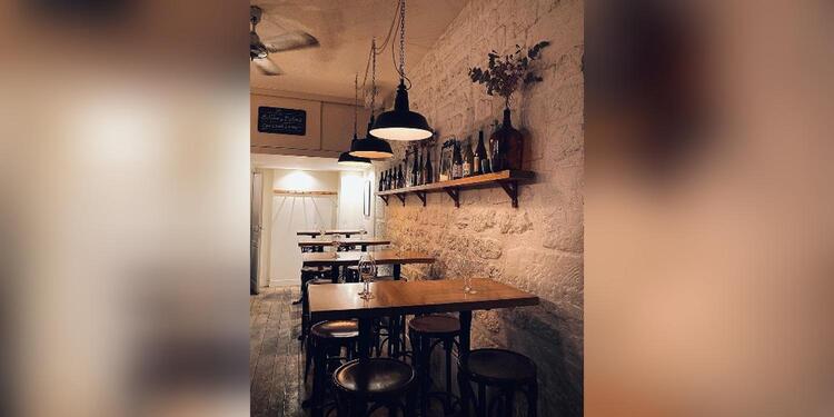 Le Siffleur de Ballons, bar