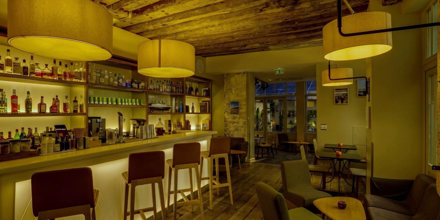 Jules & Jim, bar