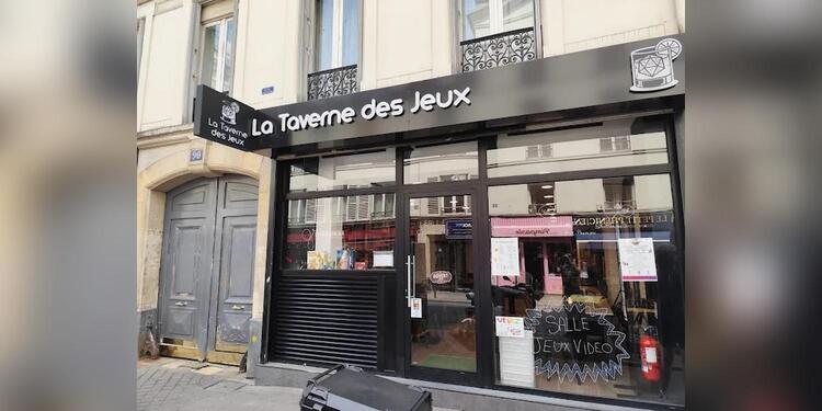 La Taverne des Jeux, bar