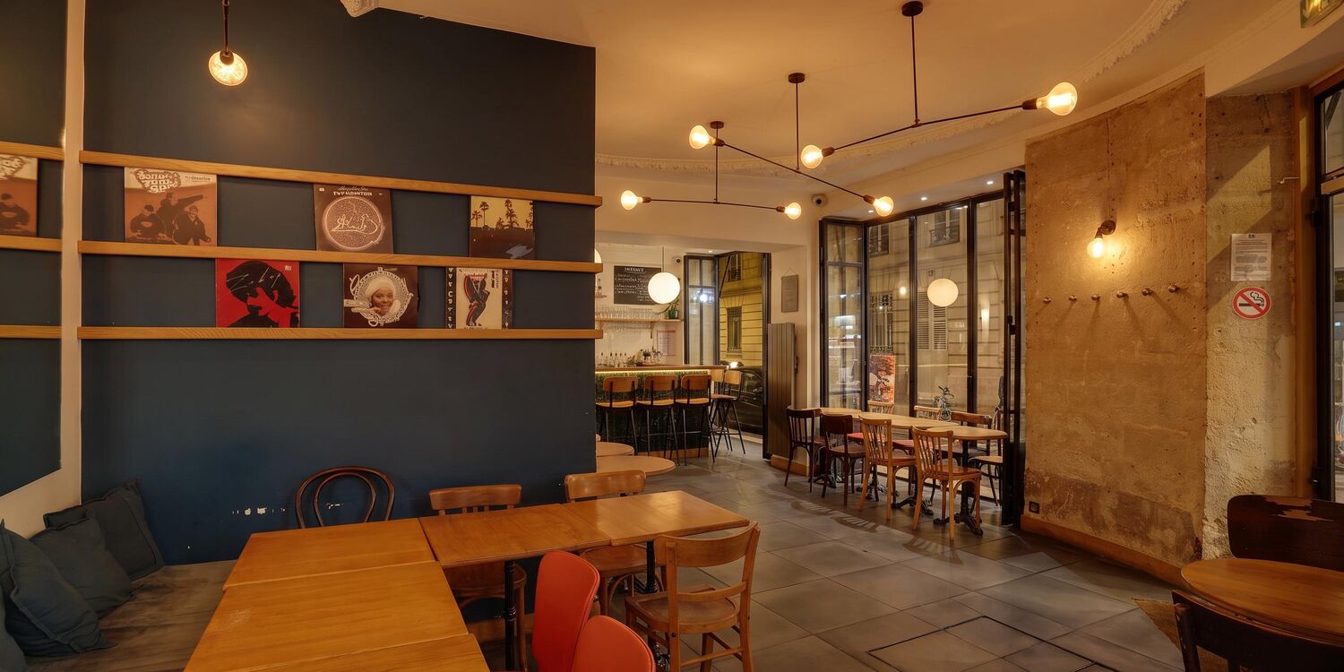 Les Collègues, bar