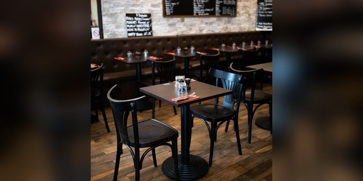 Le Huit, bar