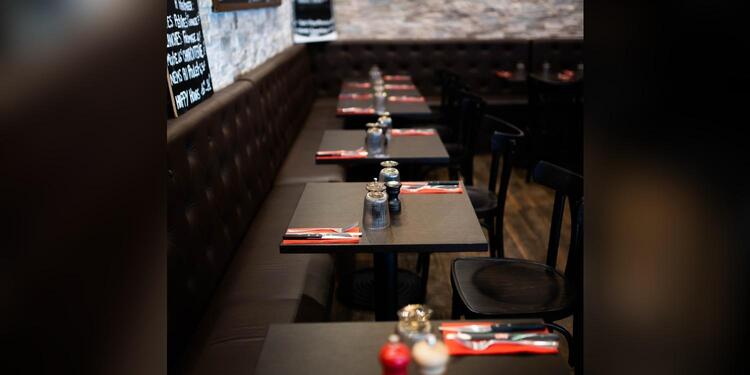 Le Huit, bar