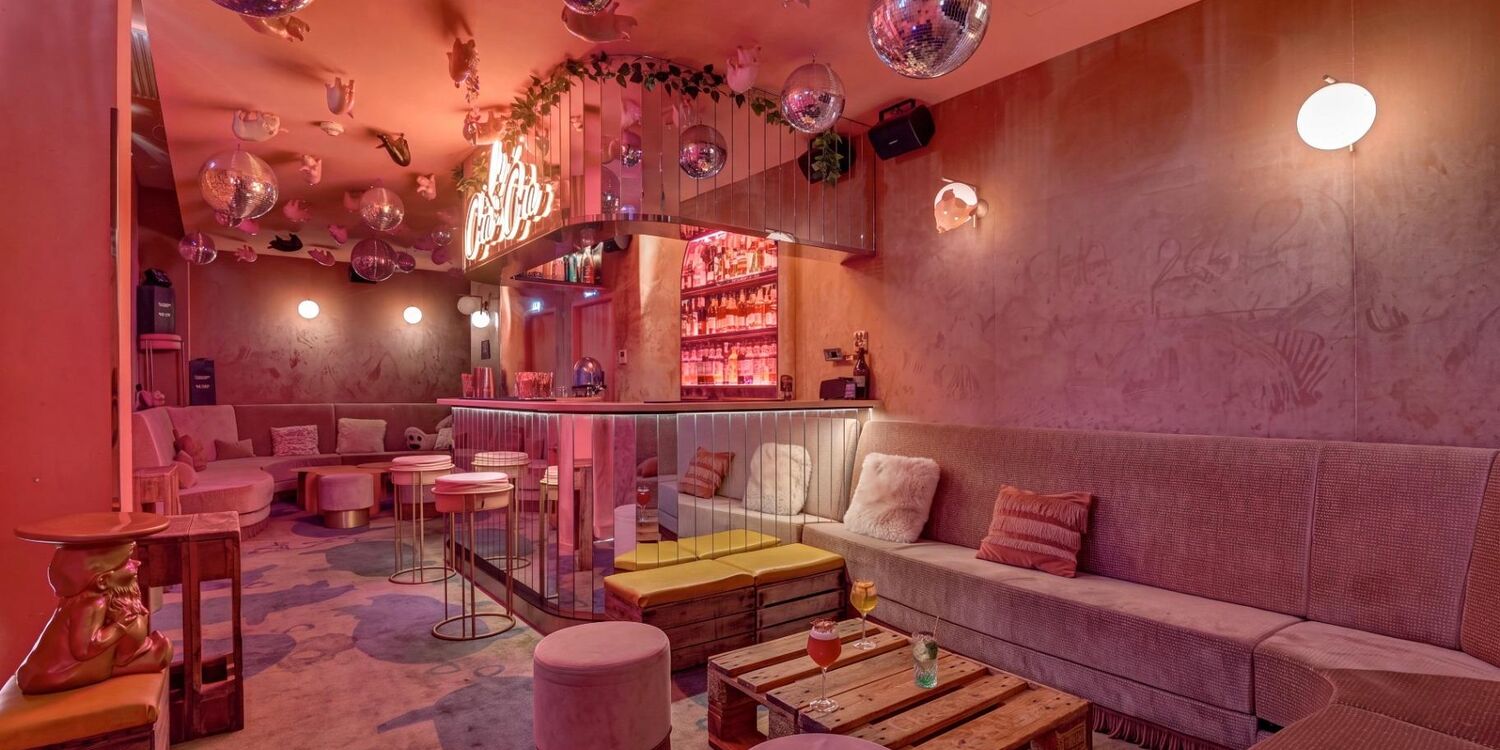 Cracra, bar