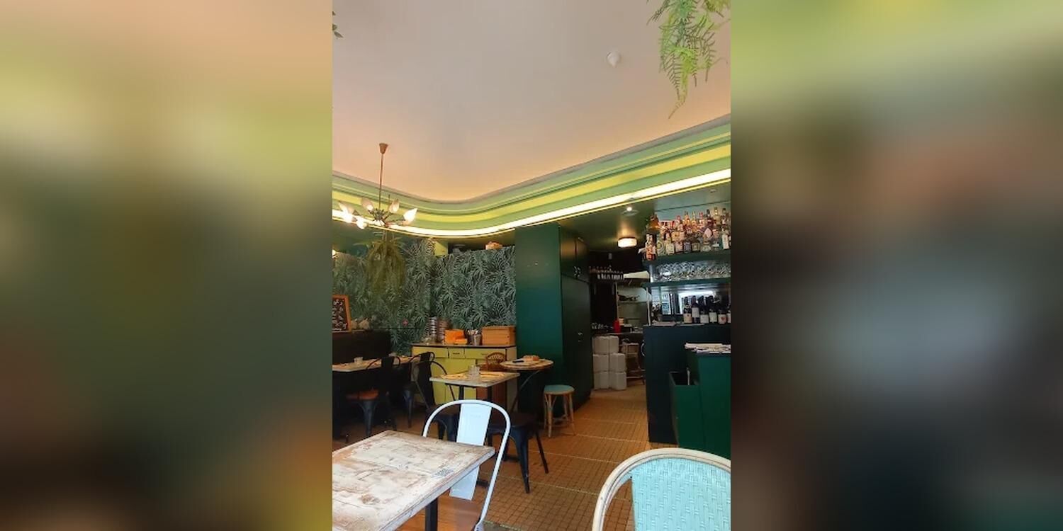 La Promenade, bar