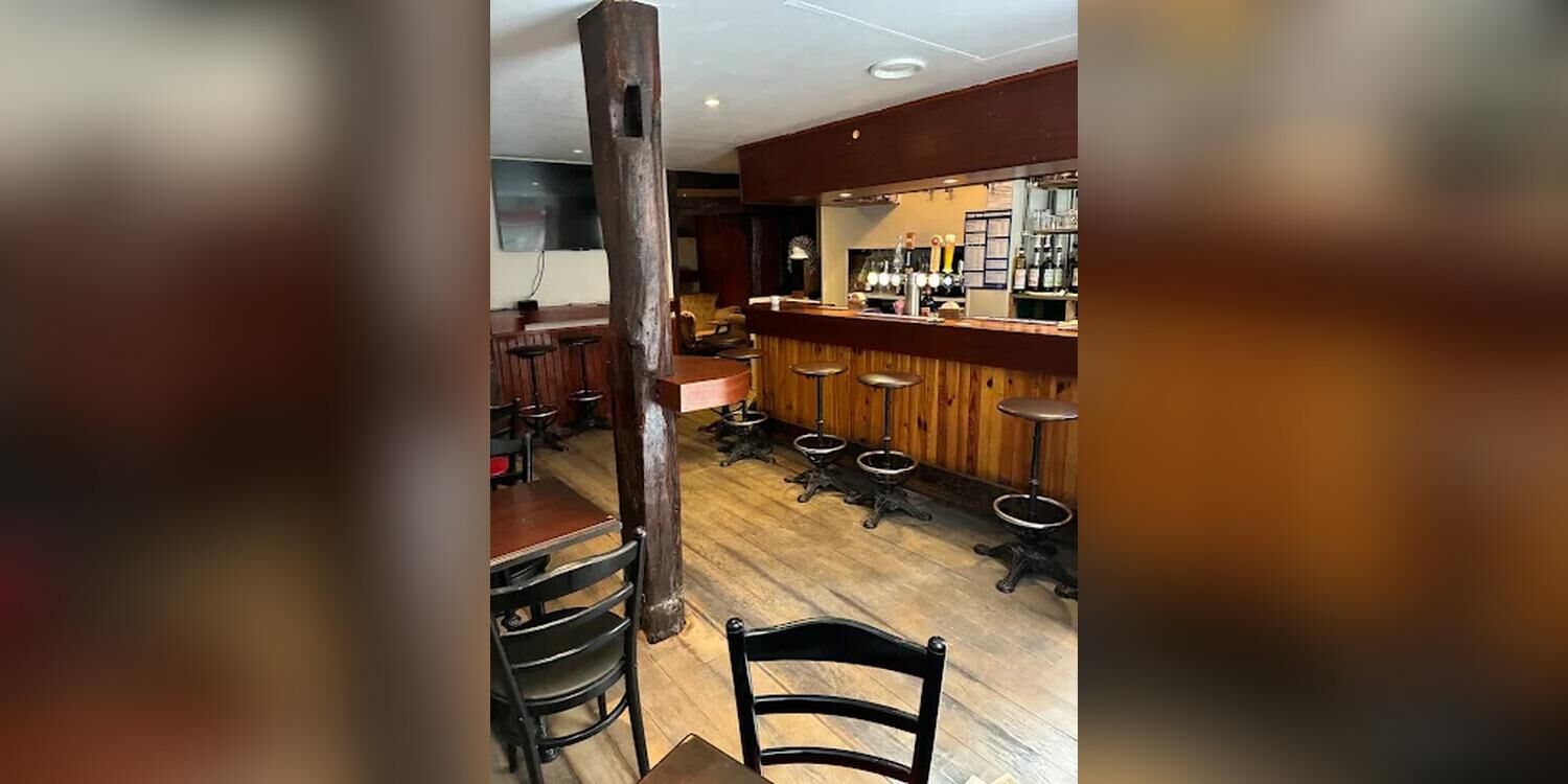 Georges 3, bar
