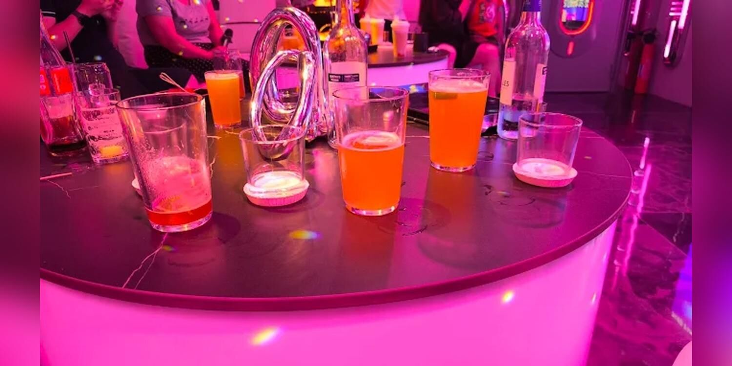 REVO Partybox, bar