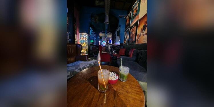 Pepino Karaoke Bar, bar