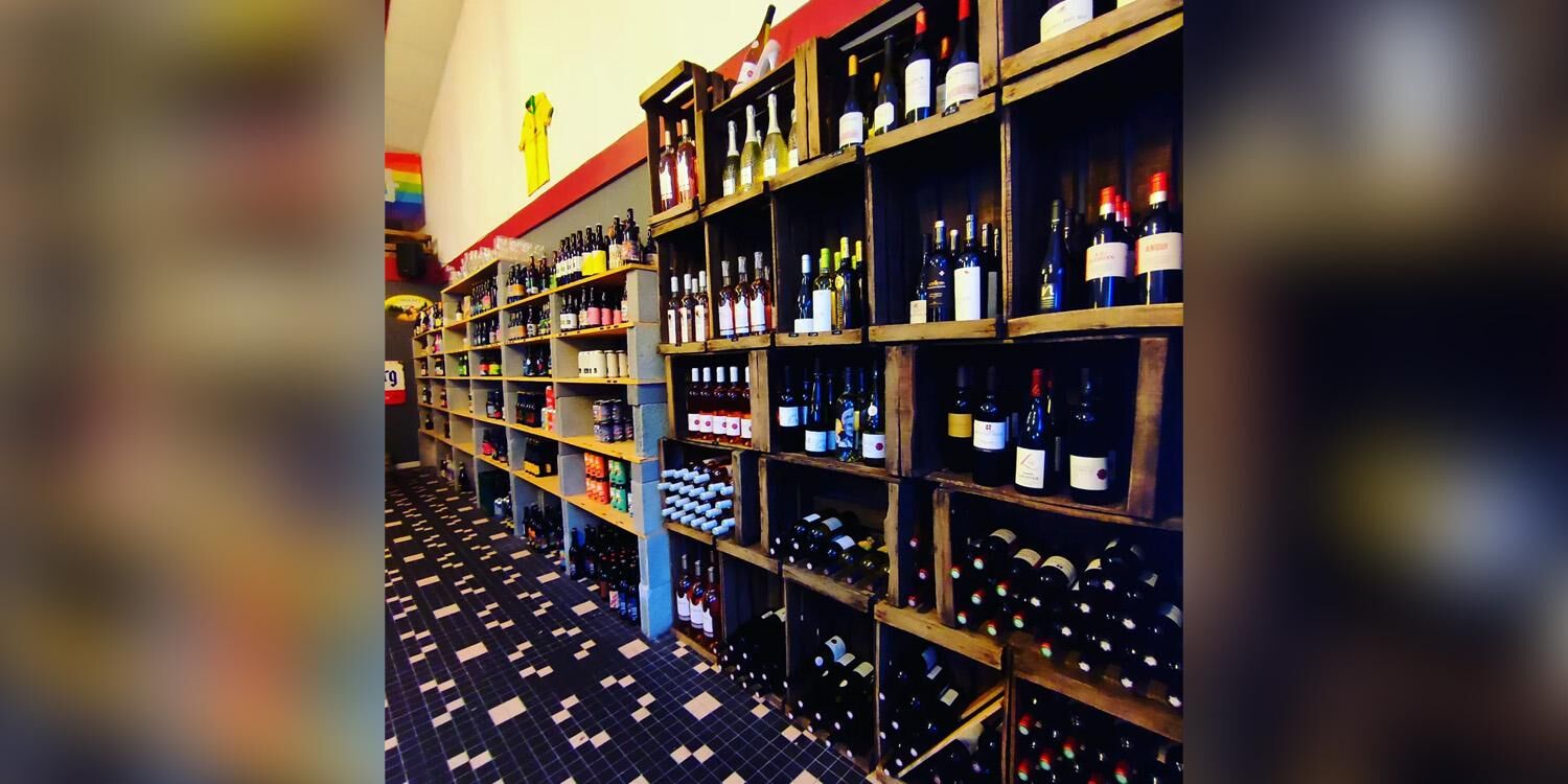 Little Barrel, bar