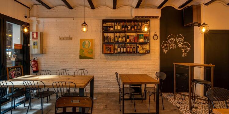 The Fantastic Yellow Dragon / Hi-Fi Creative Bar, bar