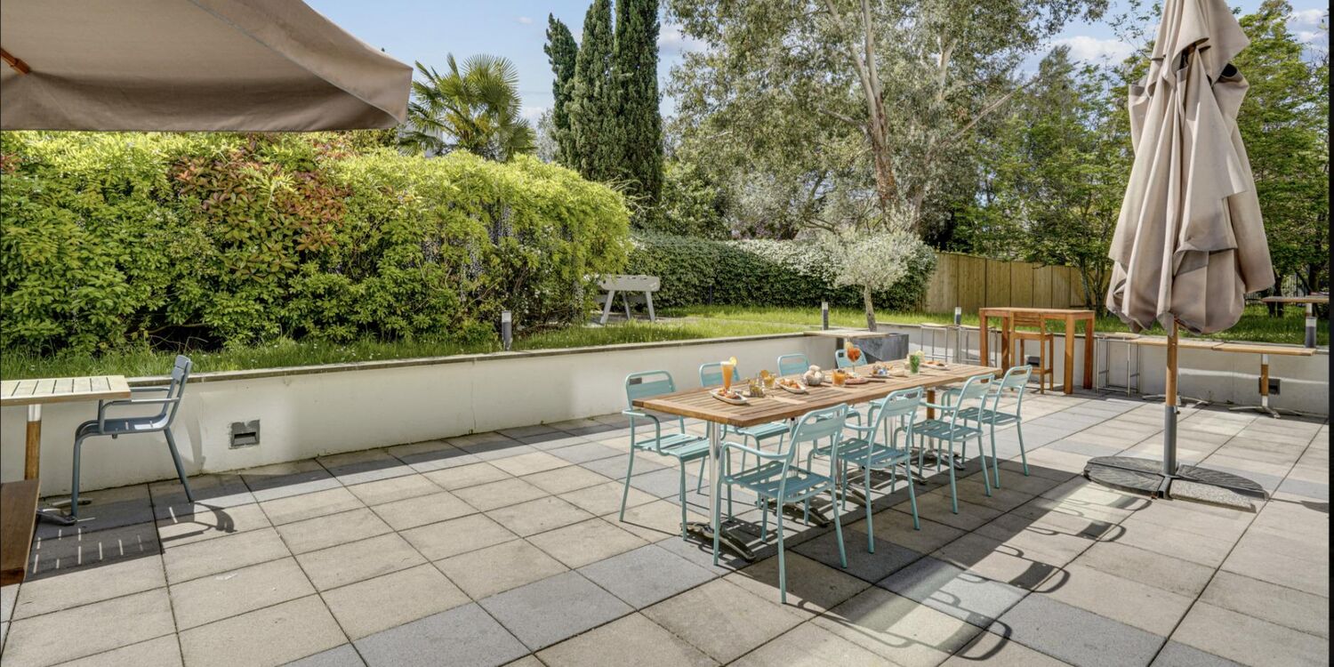 Courtyard Kitchen & Bar - Restaurant, restaurant