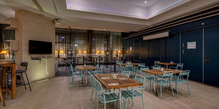 Courtyard Kitchen & Bar - Restaurant, restaurant