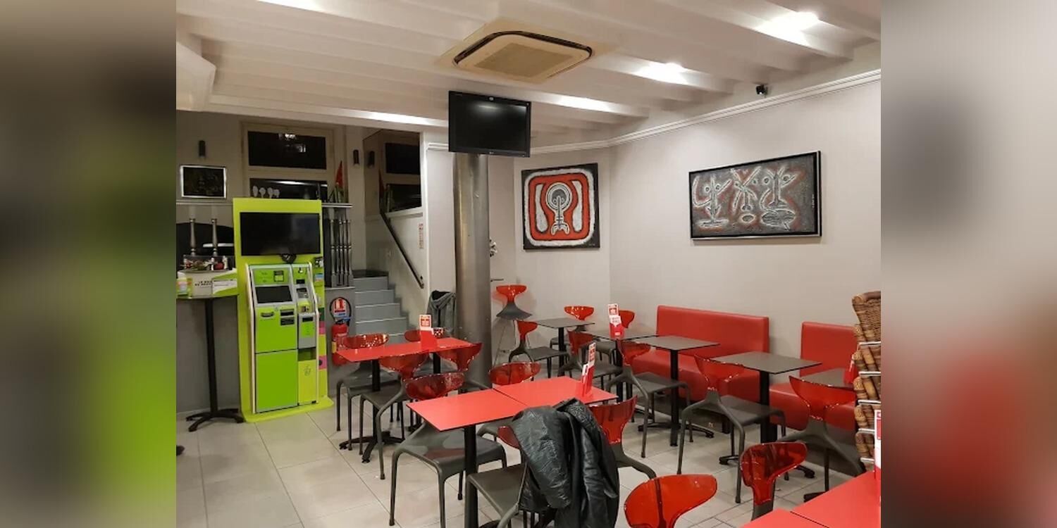 L'ECLIPSE CAFE PMU AMIGO FRANCAISE DES JEUX PMU LOTO, bar