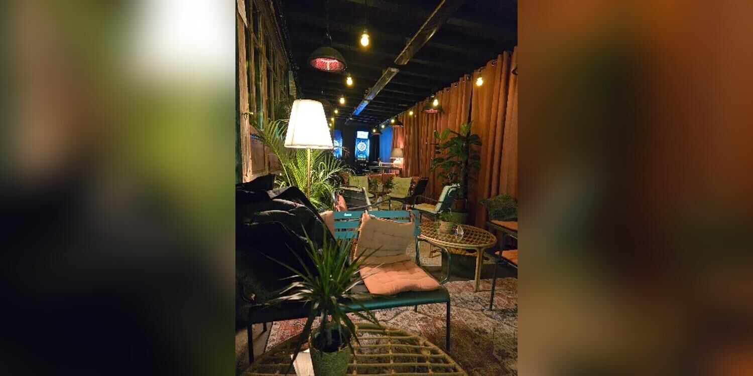 La Sourcery, bar