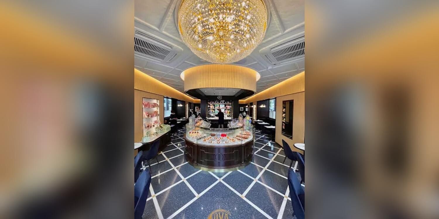 Cova Paris, bar