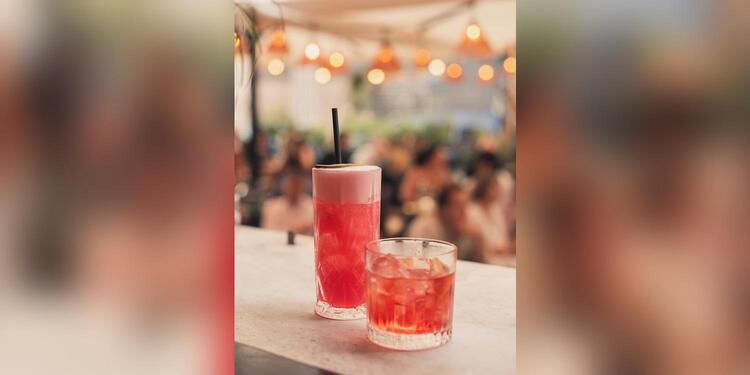 Le Poisson Rouge, bar