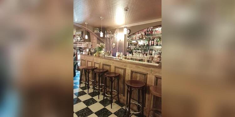 Le Petit Bar Cocktails, bar