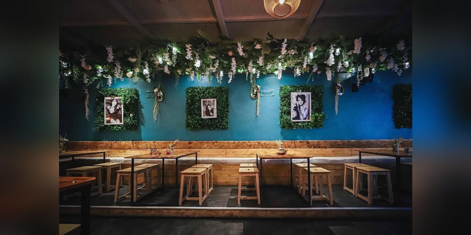 Les Brunettes: bar et restaurant, bar
