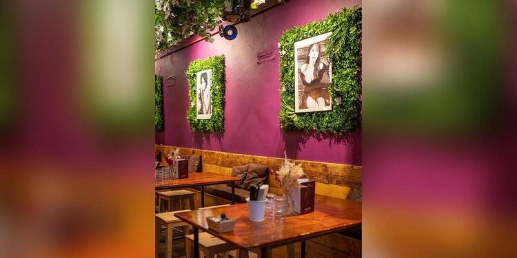 Les Brunettes: bar et restaurant, bar