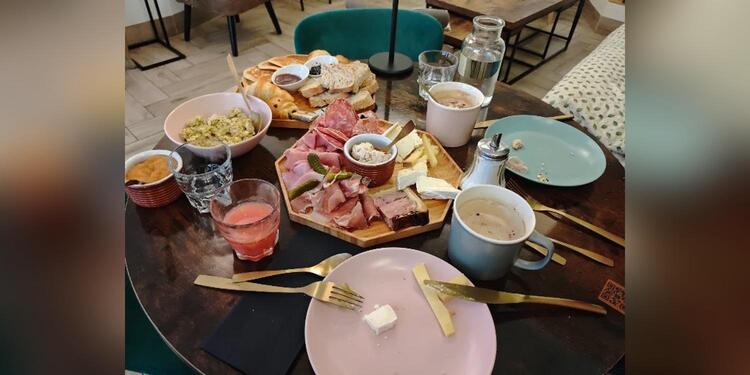 Le Seven Zola, restaurant