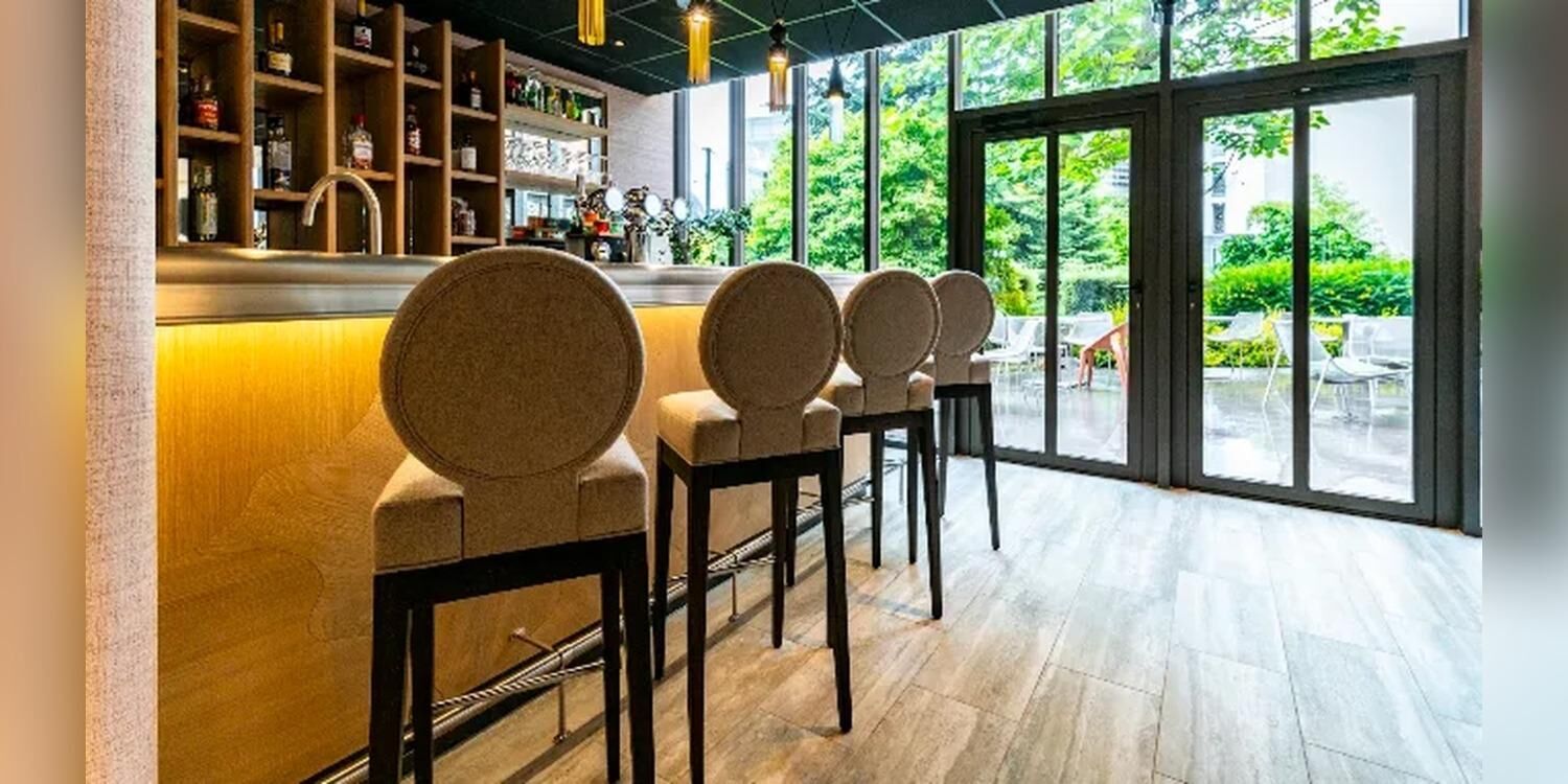 Le Suites Bar, bar