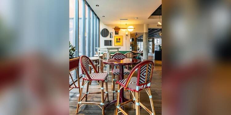Le Suites Bar, bar