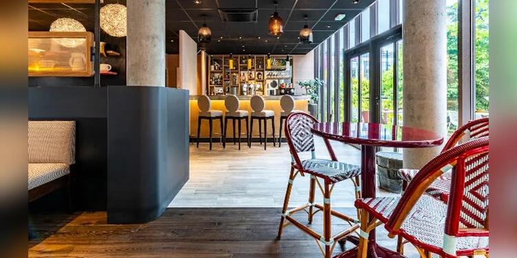 Le Suites Bar, bar