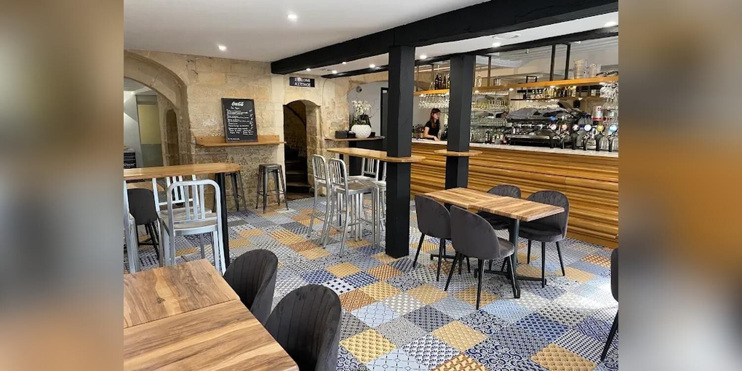 Café Saint-Pierre, bar