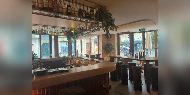 Django - Restaurant Pigalle, restaurant
