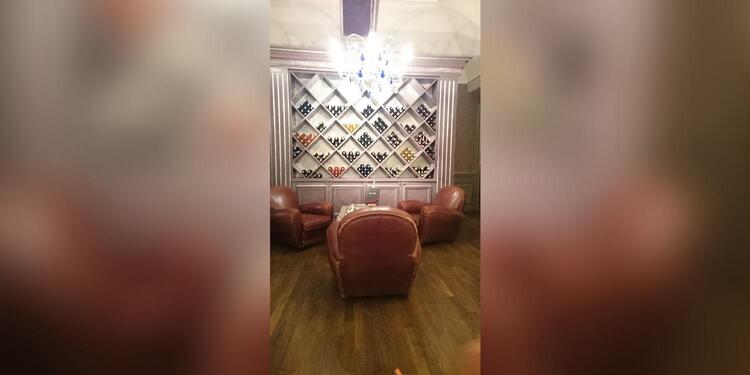 Theatris Bar, bar