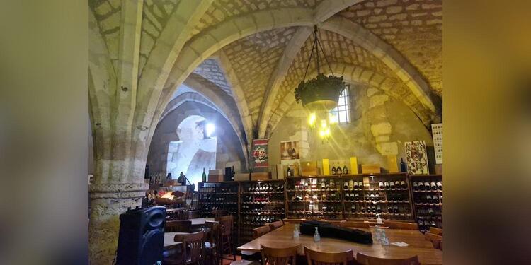 La Cave des Beaux Arts, bar
