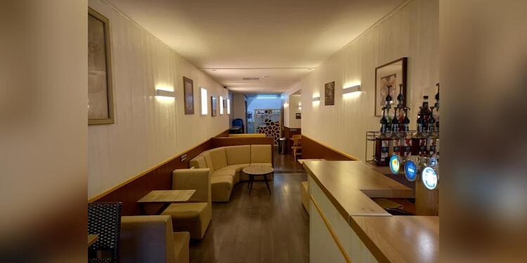 Authentic Coffee, restaurant