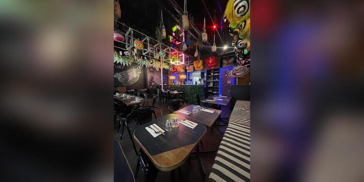 Black Pinky, restaurant