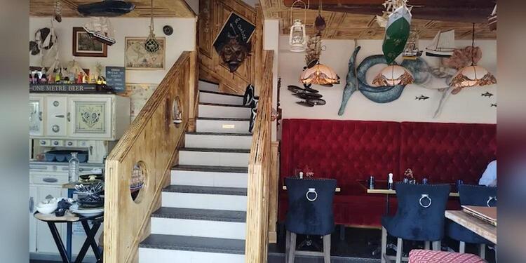 Vingt Mille Lieues Sous Les Mers, restaurant