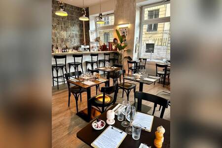 Hely, Bar Nice Riquier #0
