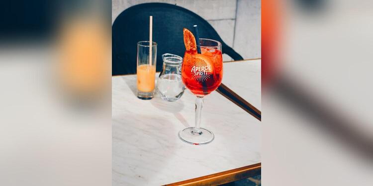 Le Plattesteen, bar