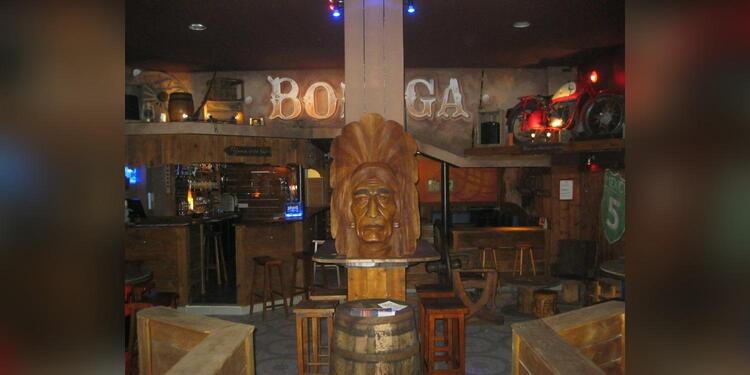 La Bodega, bar